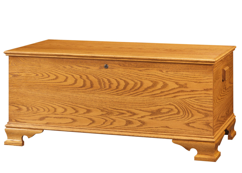 large yorktown reproduction hope chest in oak w: seely stain