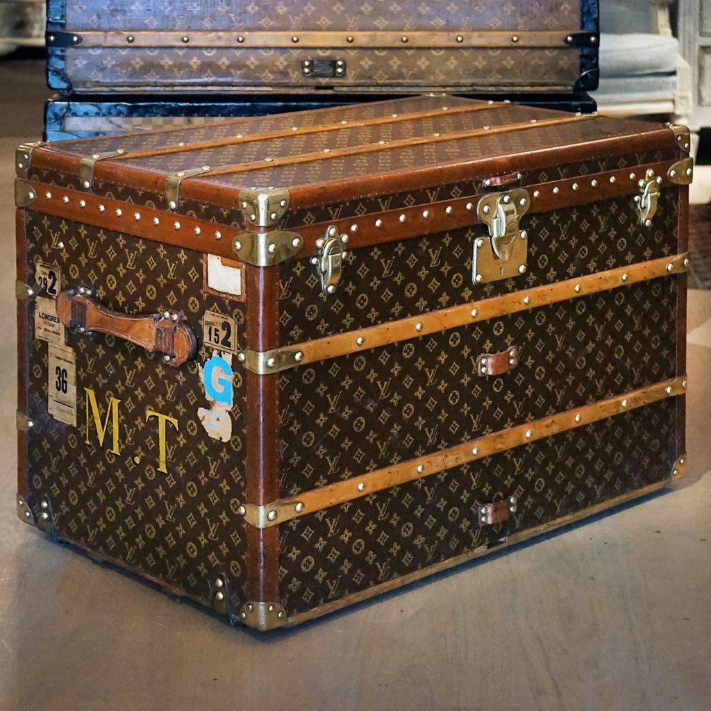 Trunk Glossary - HMS Antique Trunks