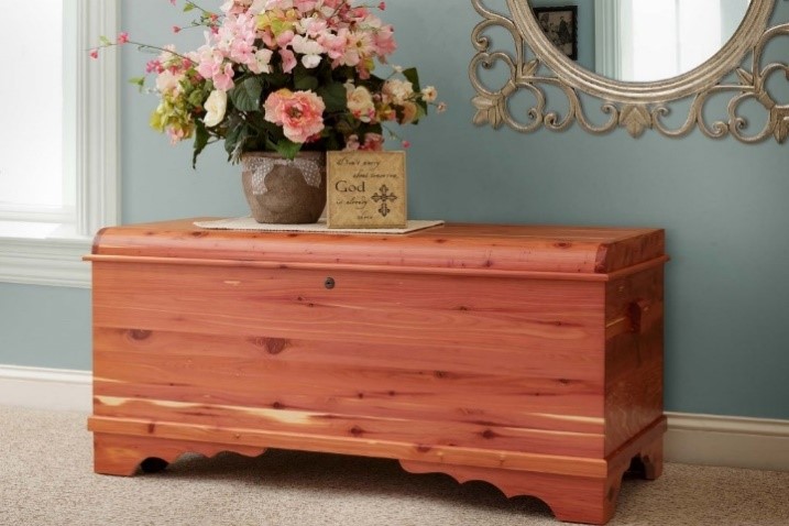 The Amish Cedar Chest - #1 Cedar Crafted at Its Best 10 The Amish Cedar Chest - #1 Cedar Crafted at Its Best 10
