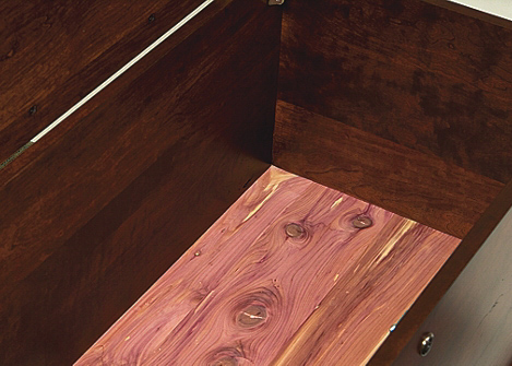 cedar bottom in storage chest bench